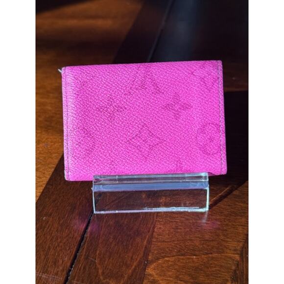 LOUIS VUITTON Tri-Fold Wallet Discovery LV Logo*Fluorescent Pink Rose*Box Incld. - Picture 5 of 14
